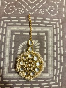 Exquisite Kundan Pearl Maang Tikka &amp; Passa Set