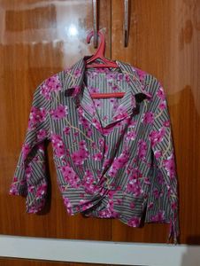 Chic Floral Twist Front Blouse L size top