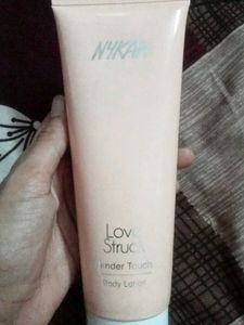 Nykaa Love Struck Body Lotion