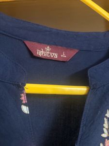 “Is*itva” Navy Blue Printed Kurta Set