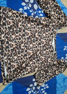 Leopard Print Puff Sleeve Top