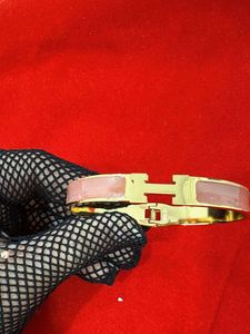 Stylish Gold H-Closure Bracelet