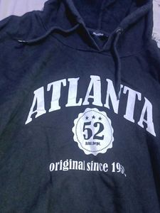 Black Atlanta Cropped Hoodie
