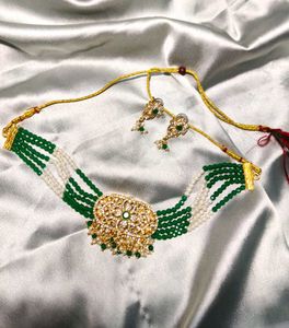 Emerald and Pearl Beaded Choker Set