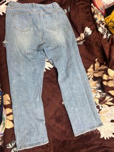 Light Wash Ripped Jeans