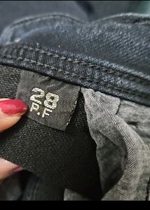 Faded Black Straight Fit Jean  With Crop Top