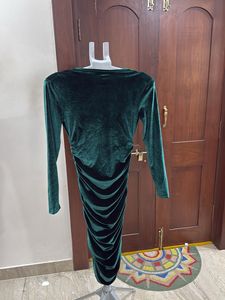 Elegant Green Velvet Ruched Dress