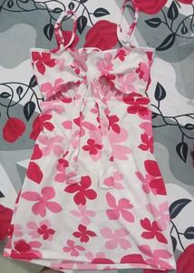 Chic Floral Print Cut-Out Dress