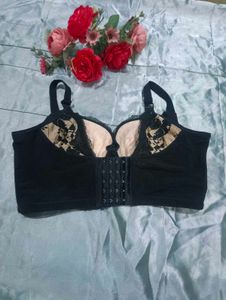 Elegant Lace Trimmed Bra