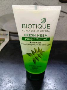 Biotique Fresh Neem Pimple Control Face Wash