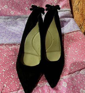 Elegant Black Stiletto Heels