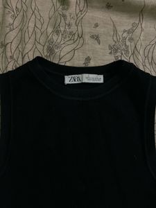 Zara Black Sleeveless Knit Top