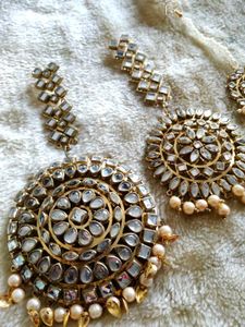 3 Kundan Maang tikka