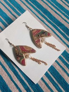 Dangling Pearl Earrings