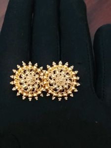 Exquisite Gold Tone Round Earrings