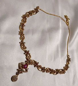 Elegant Gold Necklace