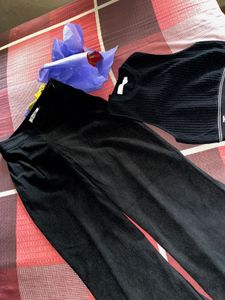 Black Ribbed Crop Top and  Pants it a full comb