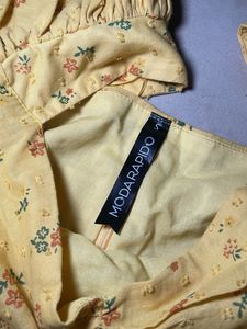 modarapido Yellow Floral Puff Sleeve Top