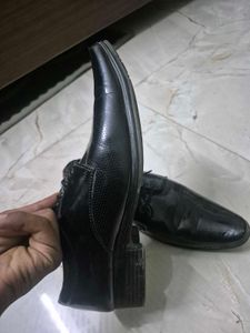 Classic Black Leather Oxford Shoes