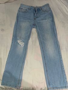 Light Wash Ripped Jeans