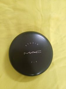 🩷🩷MAC POWDER PLUS FOUNDATION NC 45