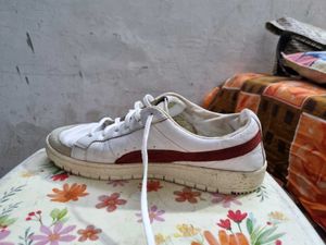 Puma  simson seude leather White &amp; Red Sneakers