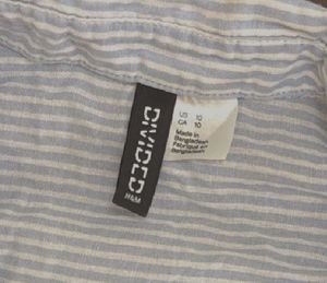 H&amp;M Striped Button-Down ShirtM L
