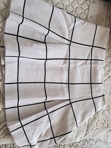 forever 21 ! white pleated grid skirt