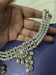 Elegant Pearl and Crystal Choker Necklace