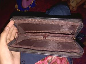 Elegant Textured Black Wallet