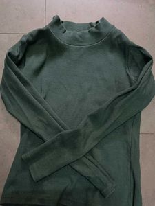 Green Mock Neck Long Sleeve Top