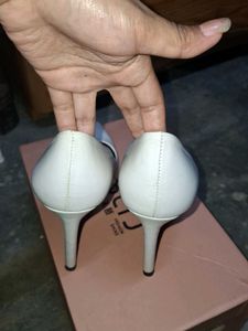 ZARA White Pointed Toe Heels
