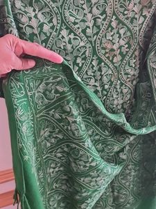 PRICE DROP : Elegant Green Ethnic woolen stole