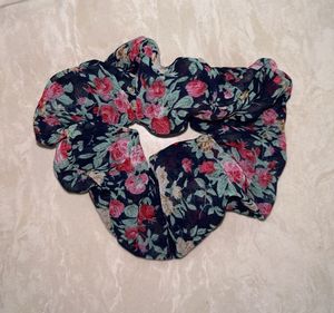 Chic Scrunchie Set - 3 Pack