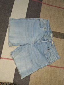 Trendy Light Wash Denim Shorts | High-Waist | Ever