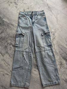 Sale H&amp;M Light Wash Cargo Jeans