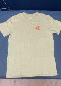 Nike Graphic T-Shirt