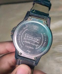 Sonata Analogue Watch.