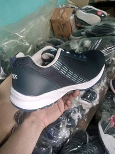 NEW NO USED SPORTS SHOES FOR MEN.