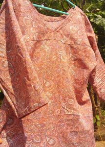 Peach Floral Print V-Neck Kurta