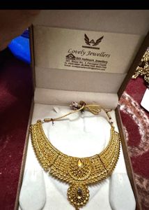 Exquisite Gold Necklace in 3 pieces model as shown