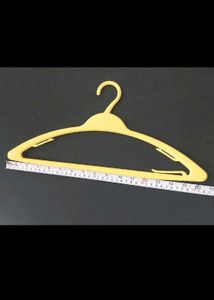 Set of 22 Plastic Hangers