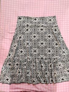Last Call-VTG Hypnotized Black & Cream skirt