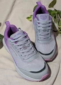 Women's Grey Sneakers size 4/EU 37🥂