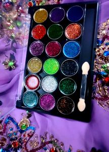 HUADI 18 Color Eye Shadow Palette