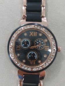 Stylish Rose Gold &amp; Black Watch