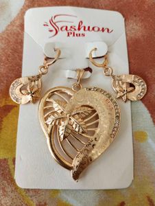 Gold Heart Pendant &amp; Earring Set no bargaining