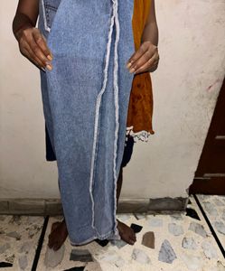 women trendy jeans