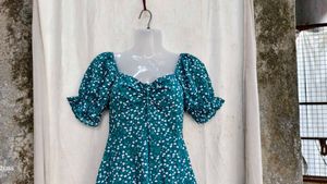 839. Chic Green Floral Puff Sleeve Dress