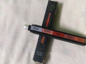 5 In 1 Make Up Stick.
